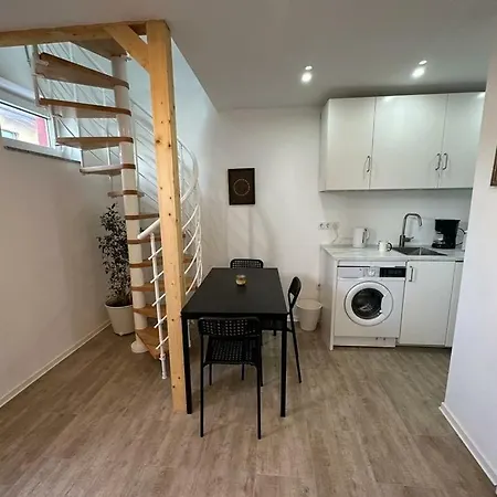 Charmantes 2-etagen Haeuschen- Koeln-phantasialand