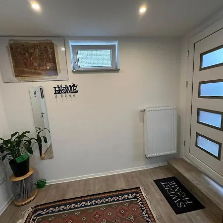 Charmantes 2-etagen Haeuschen- Koeln-phantasialand Хюрт