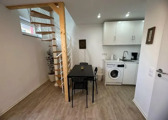 Charmantes 2-etagen Haeuschen- Koeln-phantasialand