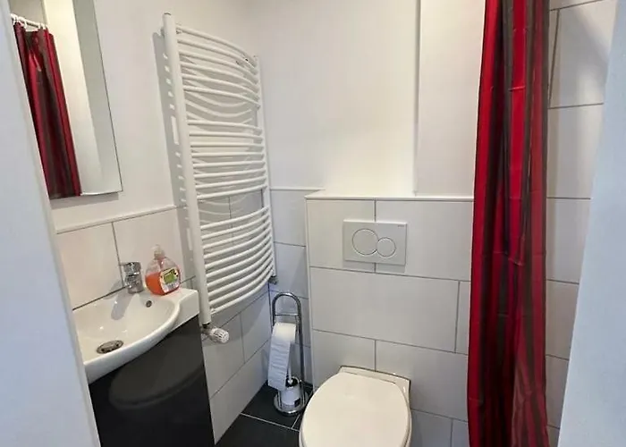 公寓 Charmantes 2-etagen Haeuschen- Koeln-phantasialand 胡尔特