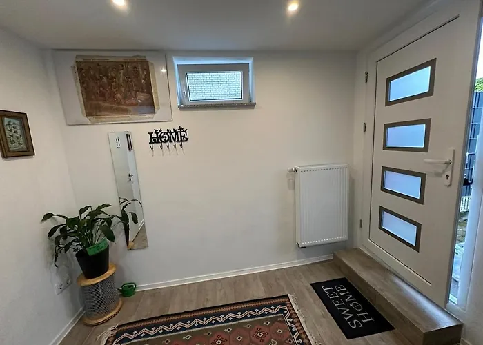 Charmantes 2-etagen Haeuschen- Koeln-phantasialand 胡尔特