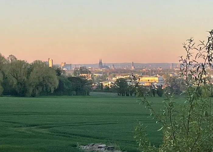 Charmantes 2-etagen Haeuschen- Koeln-phantasialand 胡尔特