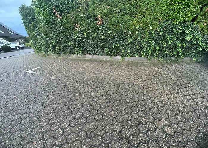 Charmantes 2-etagen Haeuschen- Koeln-phantasialand 胡尔特