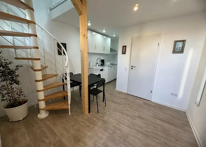 Charmantes 2-etagen Haeuschen- Koeln-phantasialand 公寓 *