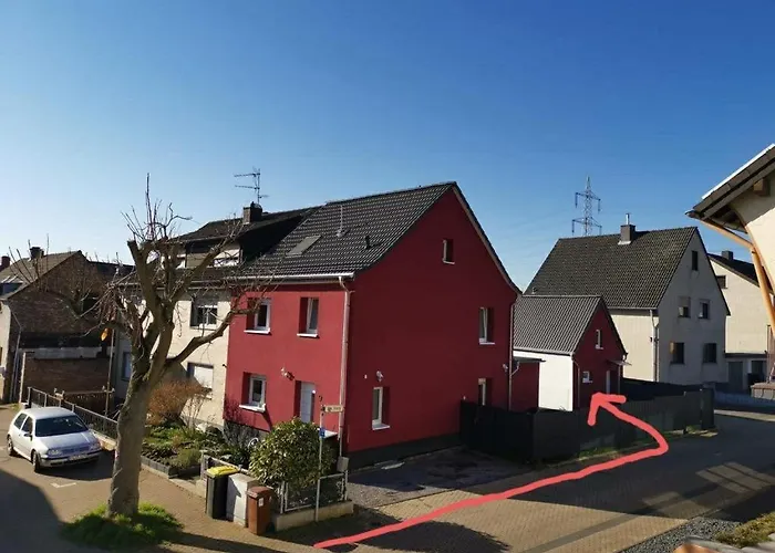 Charmantes 2-etagen Haeuschen- Koeln-phantasialand *