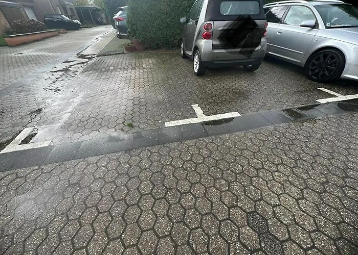 公寓 Charmantes 2-etagen Haeuschen- Koeln-phantasialand 胡尔特