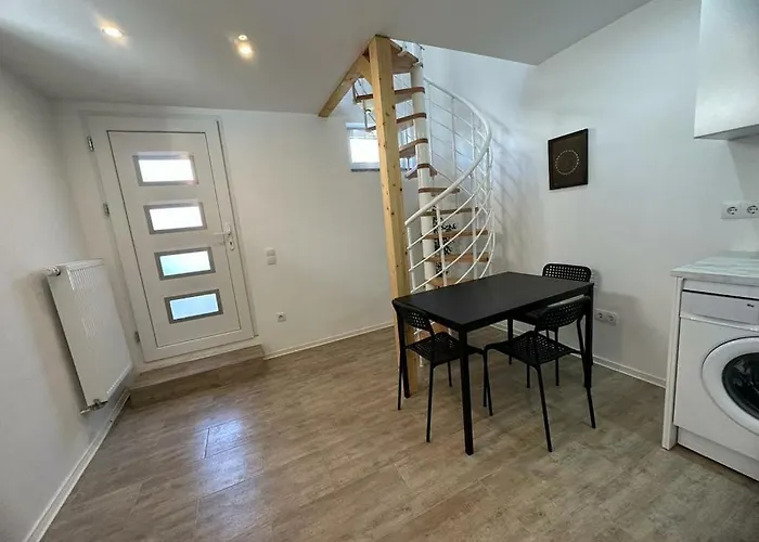 Charmantes 2-etagen Haeuschen- Koeln-phantasialand