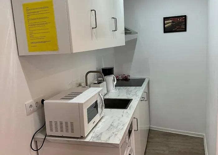 Charmantes 2-etagen Haeuschen- Koeln-phantasialand *