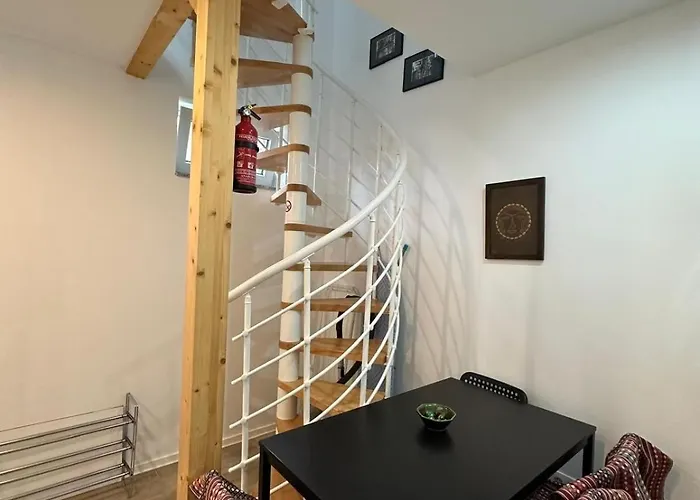 Charmantes 2-etagen Haeuschen- Koeln-phantasialand *